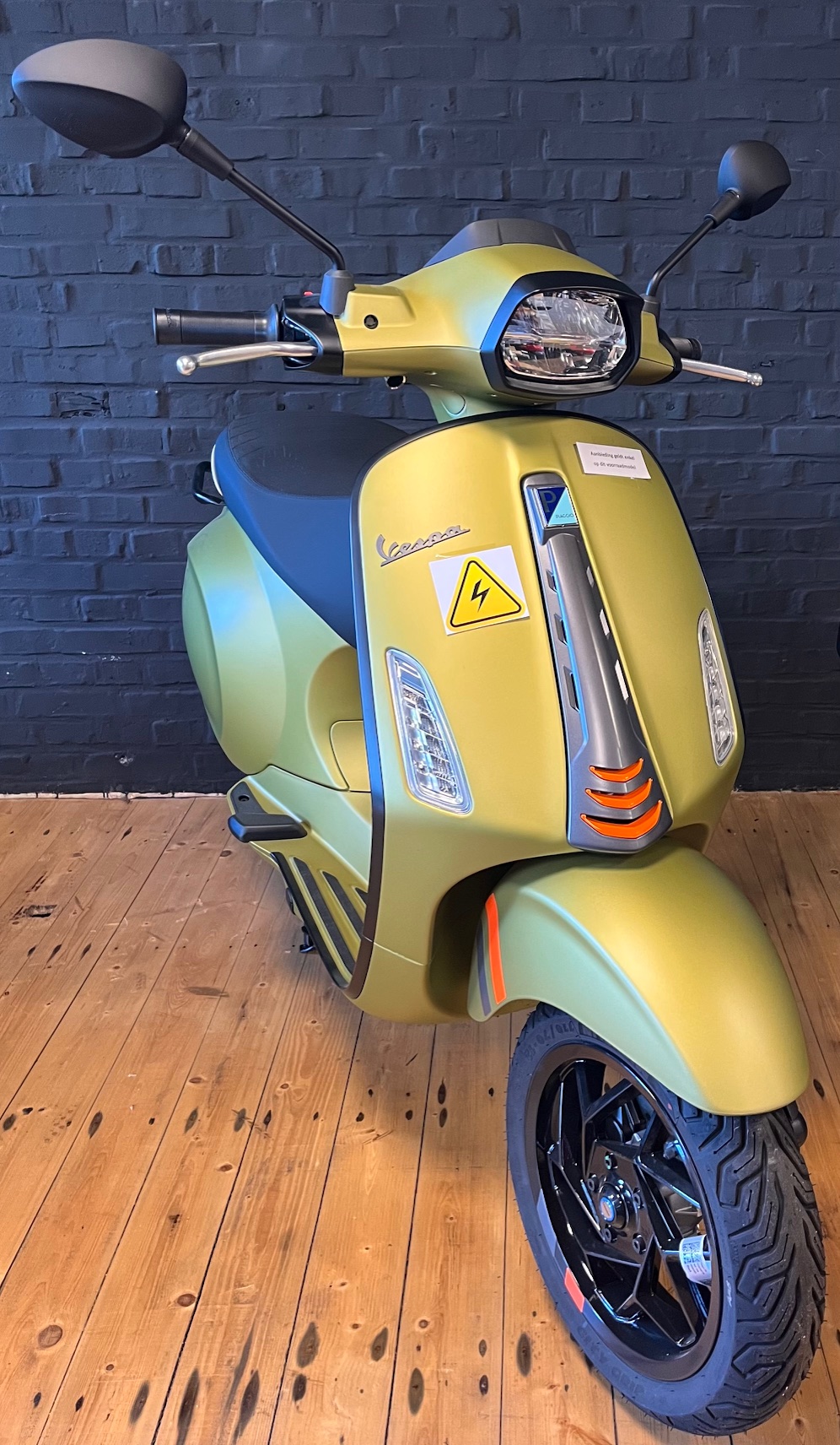 Vespa Sprint S Elettrica (45 km/h)